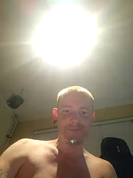 Snapshot of piercingpik chatting on 6, 7, 2026 piercingpik online show from 6, 7, 2026