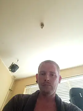 Snapshot of piercingpik chatting on 8, 7, 2026 piercingpik online show from 8, 7, 2026