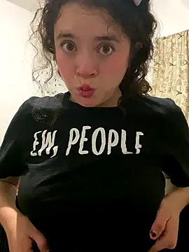 Snapshot of Lucy_YupiSweet chatting on 30, 10, 2025 Lucy YupiSweet online show from 30, 10, 2025