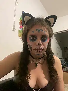 Snapshot of Lucy_YupiSweet chatting on 1, 11, 2025 Lucy YupiSweet online show from 1, 11, 2025