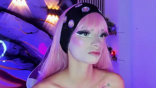 Snapshot of chloe_jacksonn chatting on 2, 7, 2026 chloe jacksonn online show from 2, 7, 2026