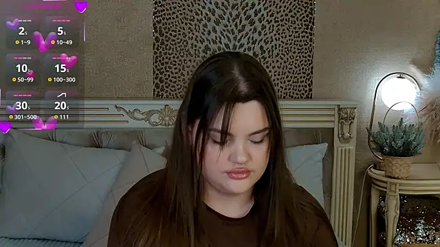 EmilyHyde online show from 17, 12, 2025