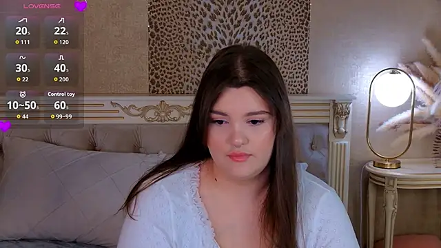 Snapshot of EmilyHyde chatting on 29, 6, 2026 EmilyHyde online show from 29, 6, 2026