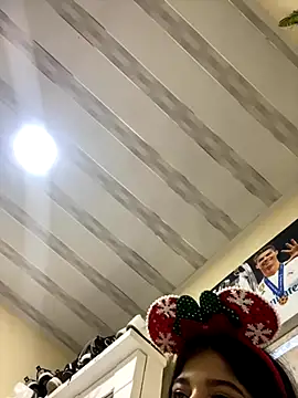 Vliacoooper2 online show from 5, 12, 2025