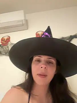 Snapshot of Lady_LauraRose chatting on 1, 11, 2025 Lady LauraRose online show from 1, 11, 2025