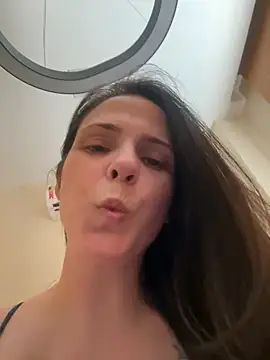 Snapshot of Lady_LauraRose chatting on 20, 10, 2025 Lady LauraRose online show from 20, 10, 2025