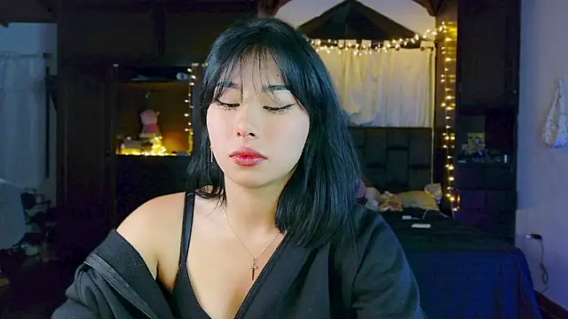 Snapshot of Shisuku_Sophi chatting on 28, 4, 2026 Shisuku Sophi online show from 28, 4, 2026