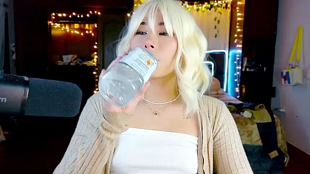 Shisuku Sophi online show from 7, 2, 2026