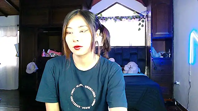 Shisuku Sophi online show from 12, 10, 2025