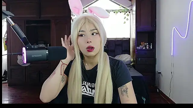 Shisuku Sophi online show from 26, 10, 2025