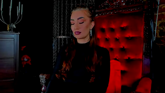 Snapshot of FinDomMya chatting on 15, 10, 2025 FinDomMya online show from 15, 10, 2025