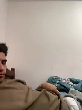 Snapshot of Camachito332 chatting on 8, 4, 2026 Camachito332 online show from 8, 4, 2026