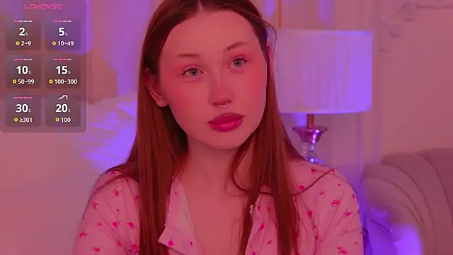 Snapshot of NancySmitts chatting on 18, 12, 2025 NancySmitts online show from 18, 12, 2025