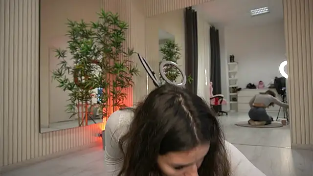 EmmaBlanco online show from 17, 10, 2025