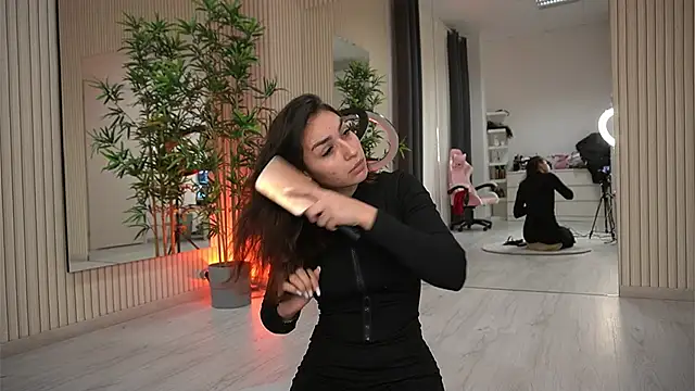 EmmaBlanco online show from 23, 10, 2025