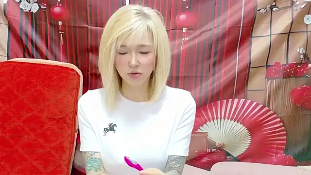 Snapshot of kimagure-fu- chatting on 19, 6, 2026 kimagure-fu- online show from 19, 6, 2026