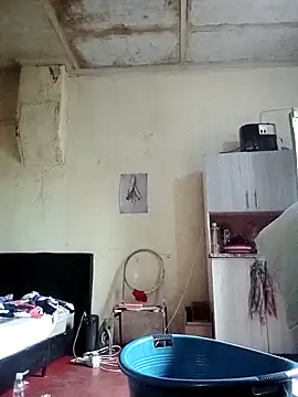 RFeltomWhitJ online show from 18, 11, 2025