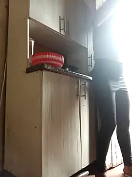 RFeltomWhitJ online show from 2, 11, 2025