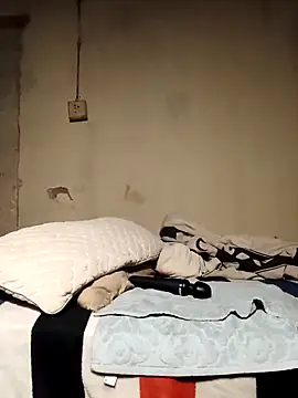 RFeltomWhitJ online show from 17, 10, 2025