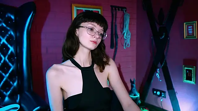 MollyJiggles online show from 12, 9, 2025