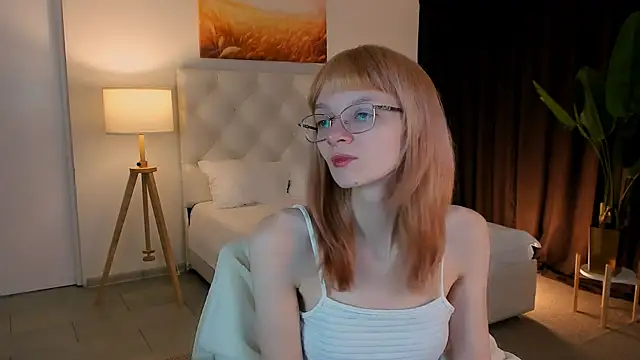 MollyJiggles online show from 1, 10, 2025