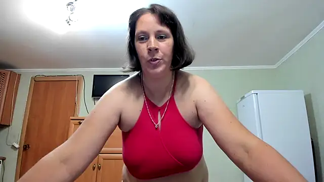 Snapshot of KATTYWARM_ chatting on 7, 10, 2025 KATTYWARM online show from 7, 10, 2025