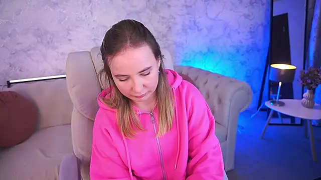 SofieBloom online show from 30, 10, 2025