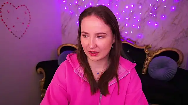 SofieBloom online show from 6, 3, 2026