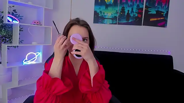 KiraHolli online show from 1, 12, 2025