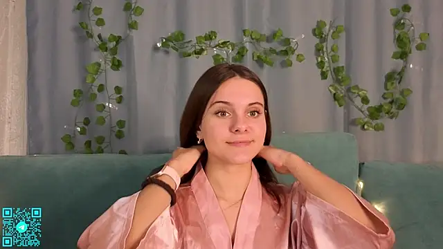 chloemilka online show from 3, 10, 2025