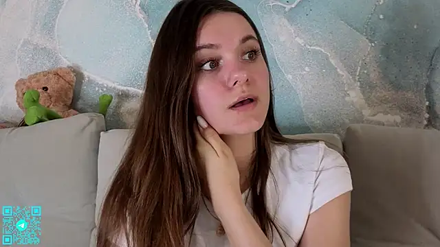 chloemilka online show from 4, 6, 2026