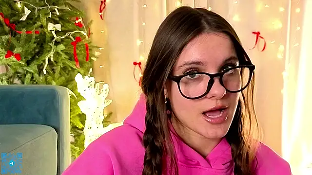 chloemilka online show from 18, 12, 2025