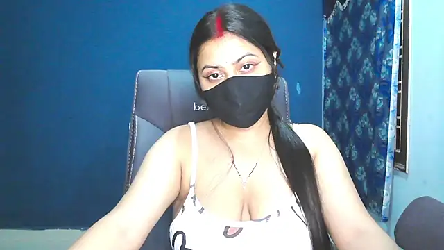 Snapshot of SassyWildCouple chatting on 8, 11, 2025 SassyWildCouple online show from 8, 11, 2025