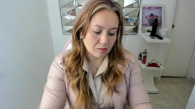 camixxx m online show from 2, 12, 2025