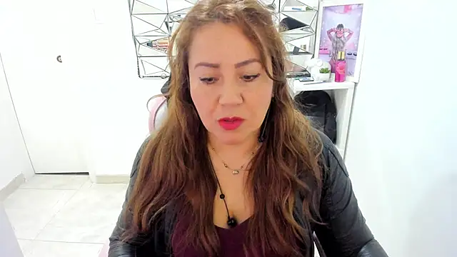 Snapshot of camixxx_m chatting on 24, 4, 2026 camixxx m online show from 24, 4, 2026