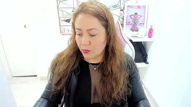 Snapshot of camixxx_m chatting on 16, 5, 2026 camixxx m online show from 16, 5, 2026