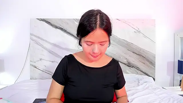 thamiina  online show from 27, 10, 2025