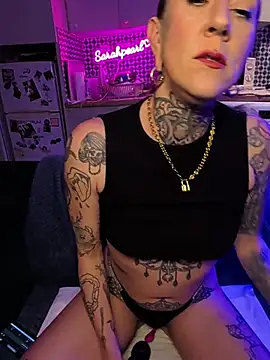 sarahpearlx online show from 19, 4, 2026