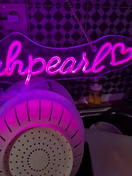 sarahpearlx online show from 28, 2, 2026