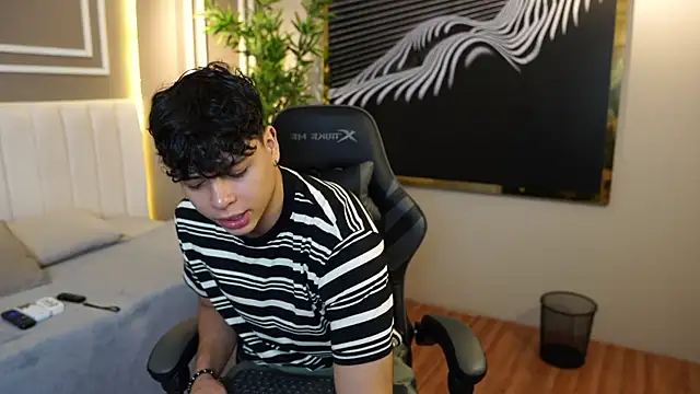 Snapshot of Ethan_occonor chatting on 11, 11, 2025 Ethan occonor online show from 11, 11, 2025