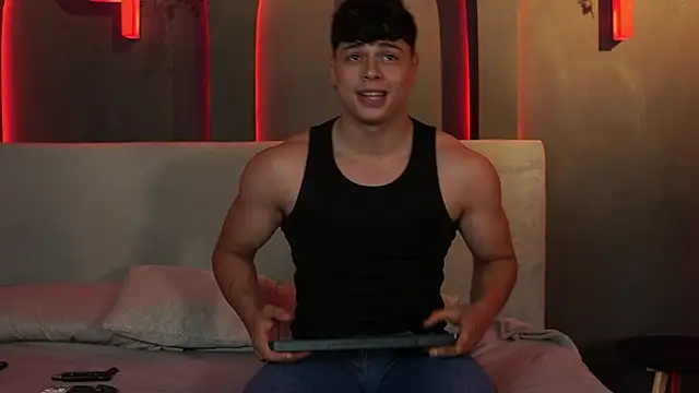 Snapshot of Ethan_occonor chatting on 5, 6, 2026 Ethan occonor online show from 5, 6, 2026