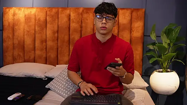 Snapshot of Ethan_occonor chatting on 17, 10, 2025 Ethan occonor online show from 17, 10, 2025