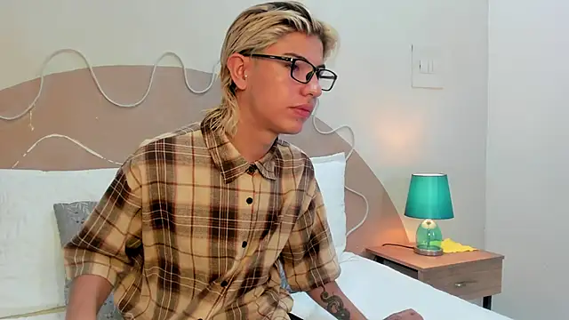 Enrrixxx  online show from 23, 11, 2025