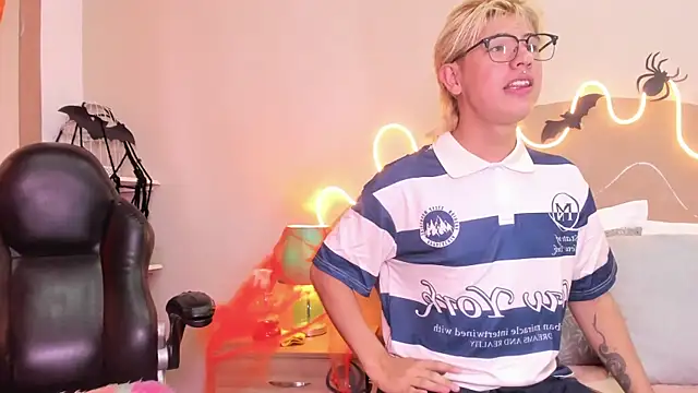 Enrrixxx  online show from 24, 10, 2025