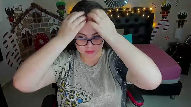 LolaVillalobos online show from 5, 12, 2025