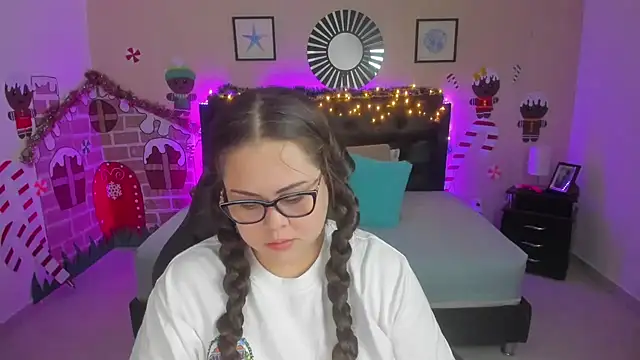 LolaVillalobos online show from 9, 1, 2026