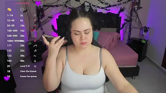 LolaVillalobos online show from 23, 10, 2025