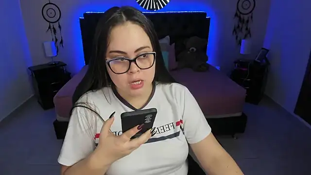 LolaVillalobos online show from 28, 11, 2025