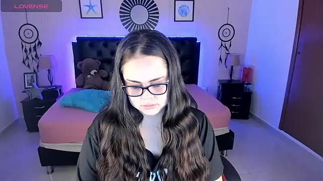 Snapshot of LolaVillalobos chatting on 30, 6, 2026 LolaVillalobos online show from 30, 6, 2026