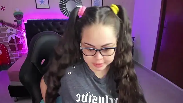 LolaVillalobos online show from 10, 1, 2026